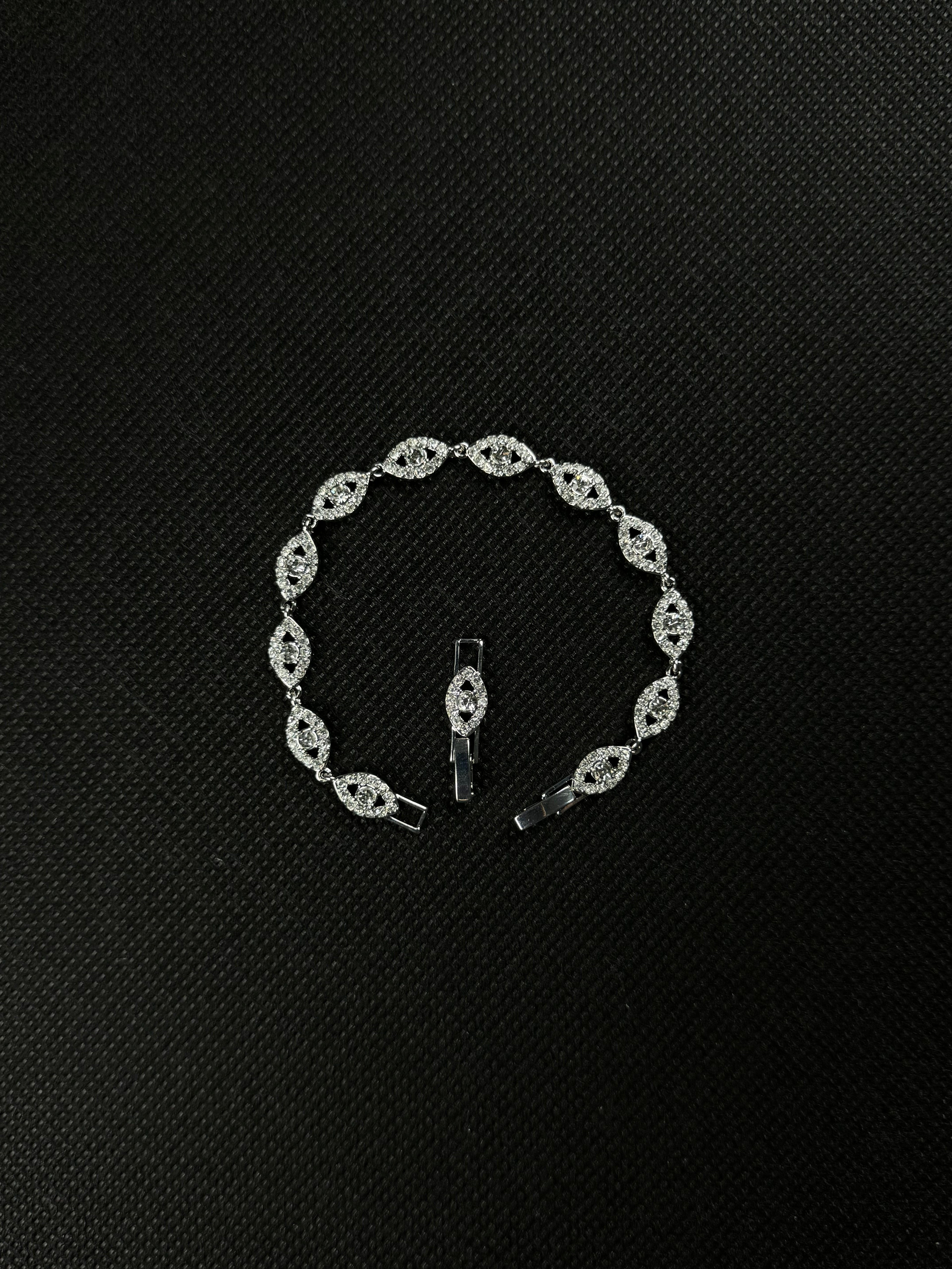 Angel Eyes Bracelet (Silver)
