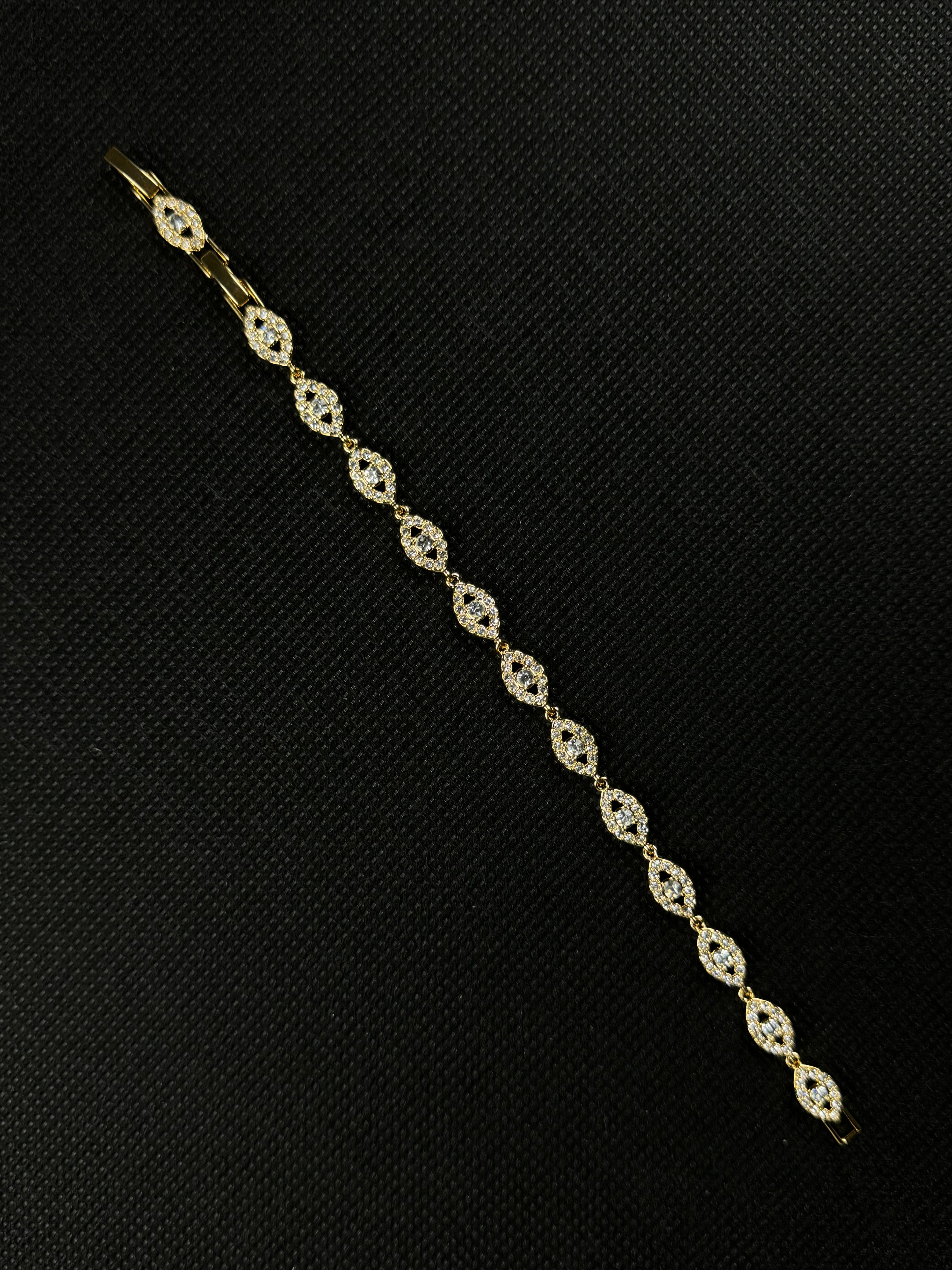 Angel Eyes Bracelet (Gold)