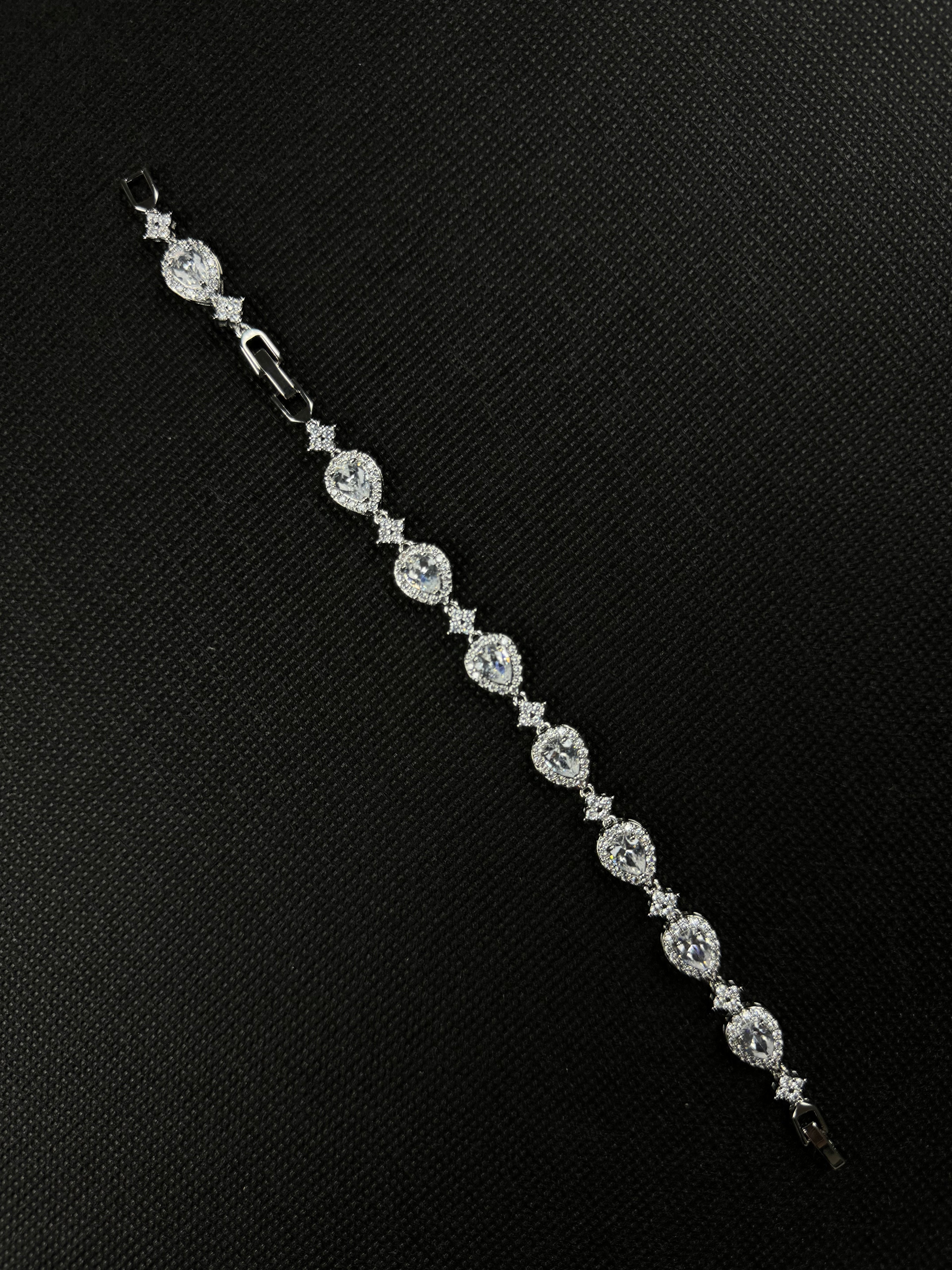 Tears and Stars Bracelet (Silver)