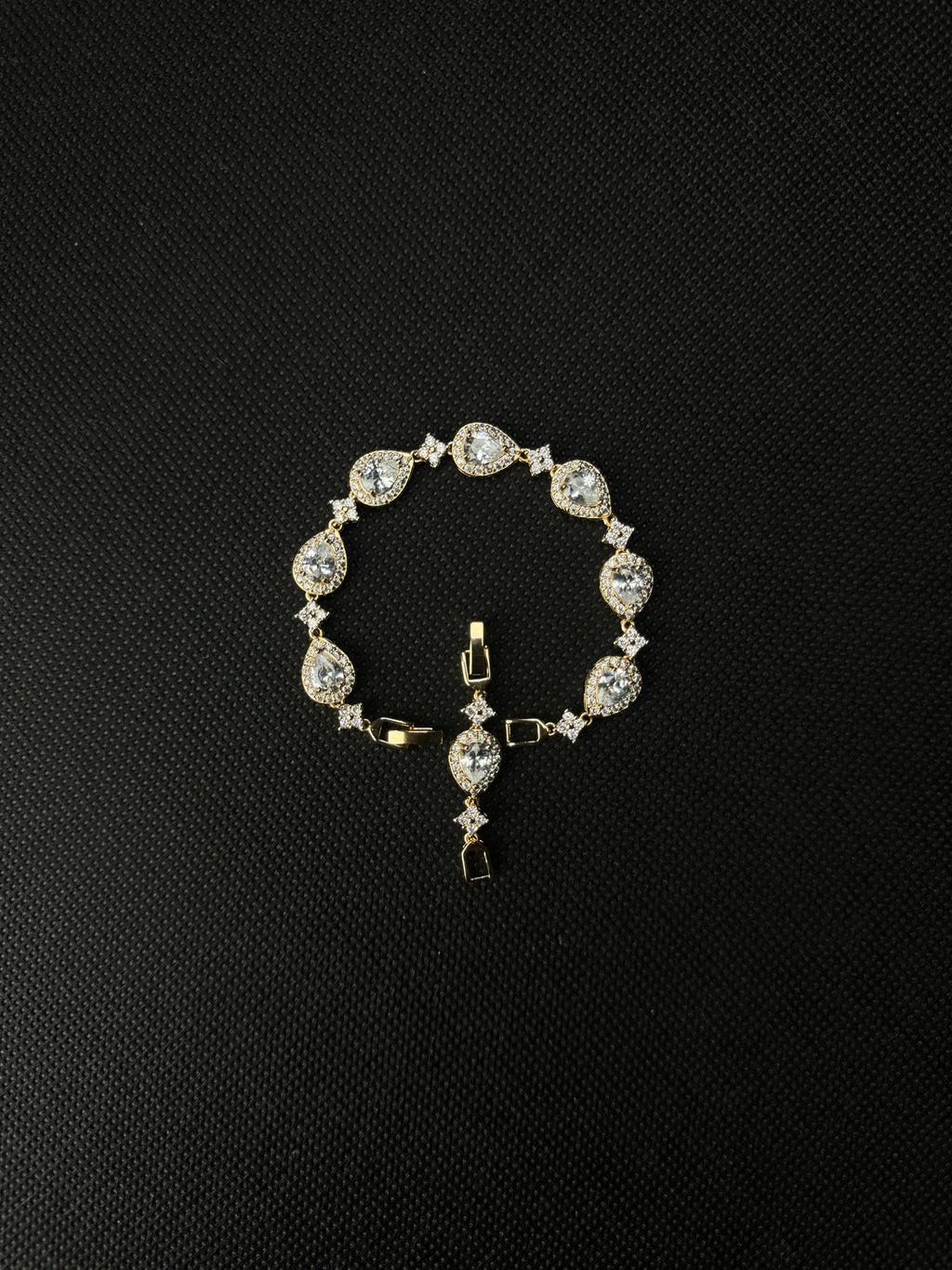Tears and Stars Bracelet (Gold)