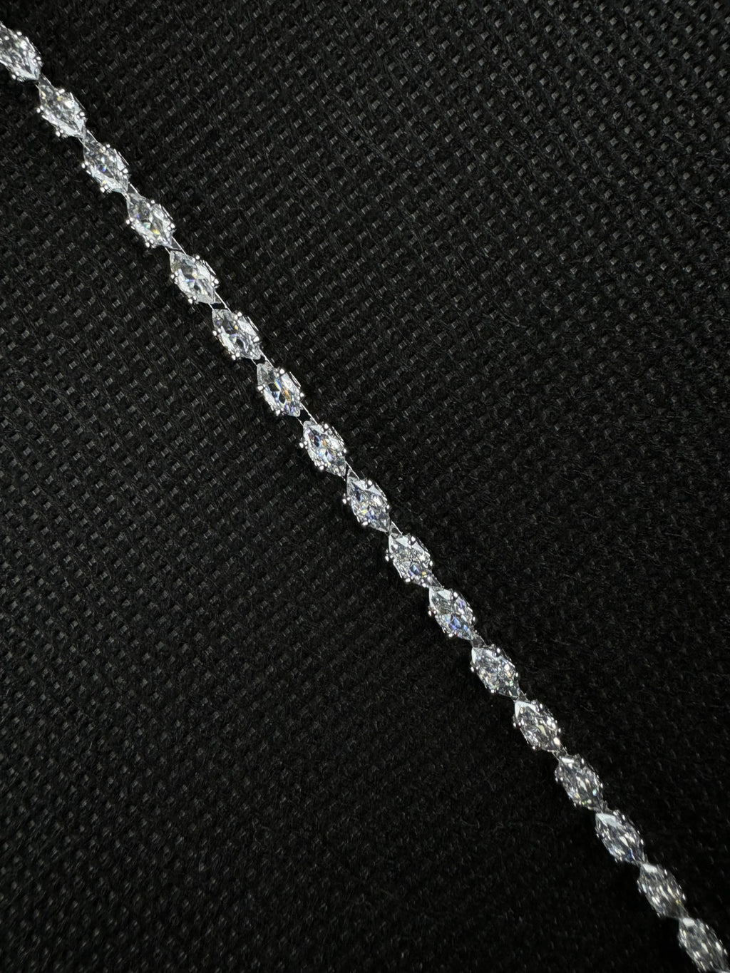 Tiny Crystals Bracelet (Silver)