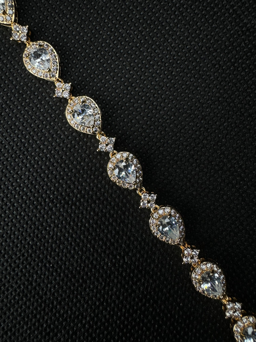 Tears and Stars Bracelet (Gold)